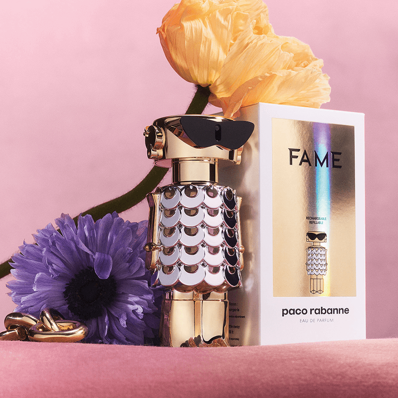 ✨👑 Paco Rabanne Feminino – Fame Eau de Parfum 30ml

O Paco Rabanne Fame é um perfume feminino moderno, glamouroso e irresistivelmente sofisticado. Inspirado no brilho das estrelas, ele combina frutas luminosas, um coração floral cremoso e um fundo vician