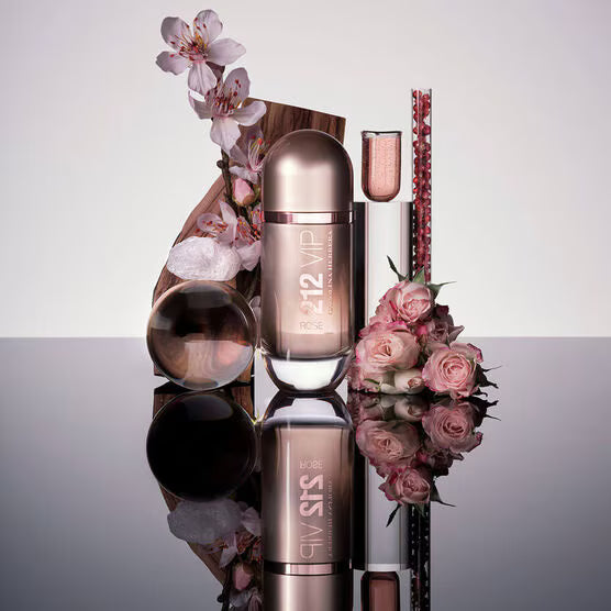 ✨ Perfume Feminino – Carolina Herrera 212 VIP Eau de Parfum