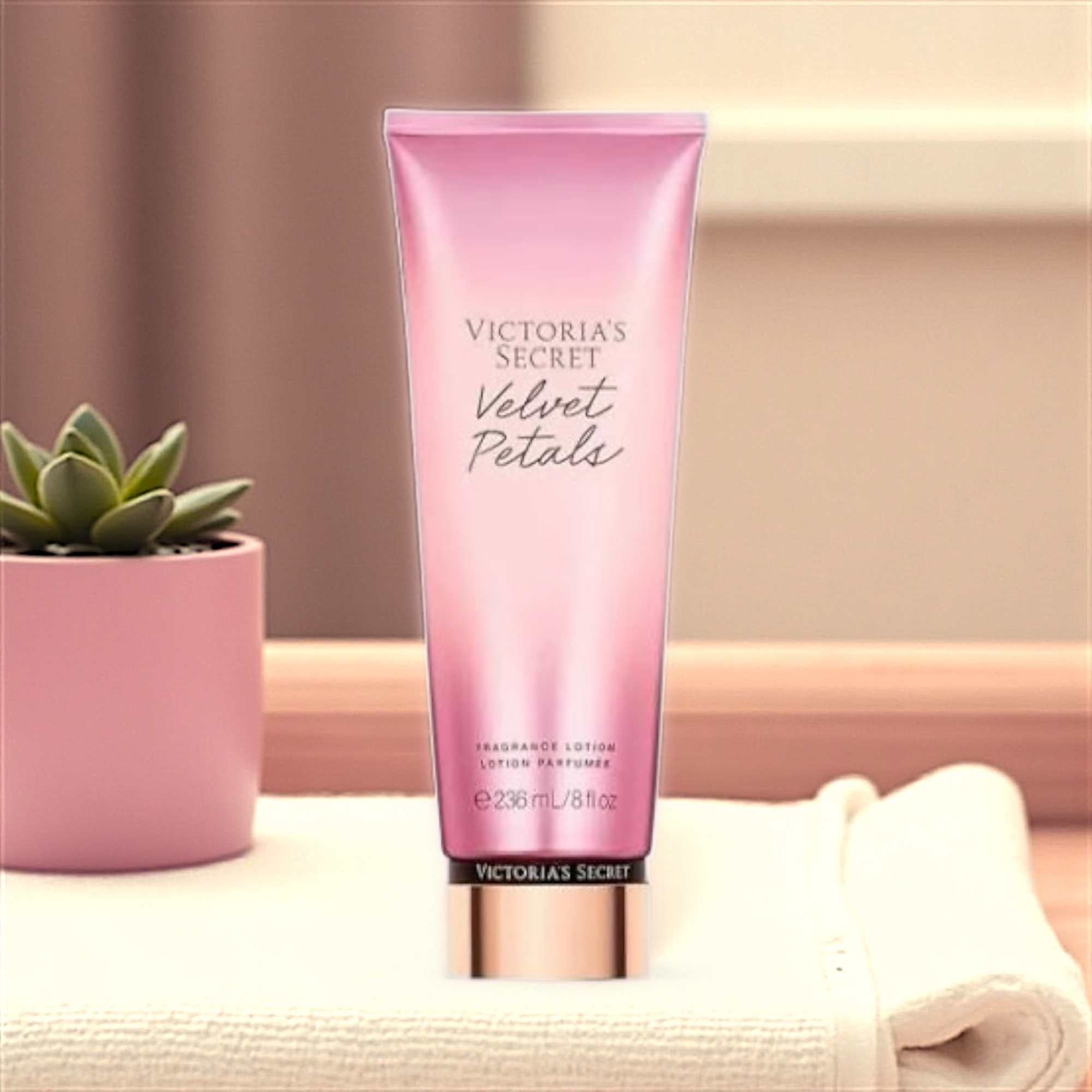 🌸 Victoria’s Secret Velvet Petals – Creme Hidratante Corporal 236ml